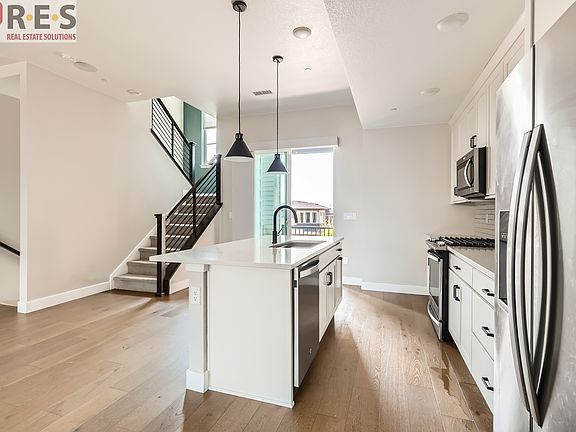 5th image of 1565 W 67th Ave