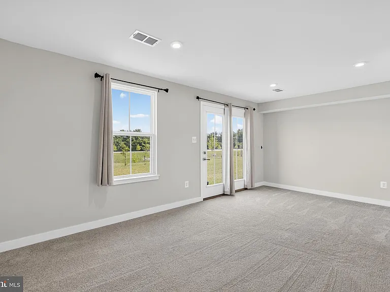 118 Fletcher Cir — Photo 6