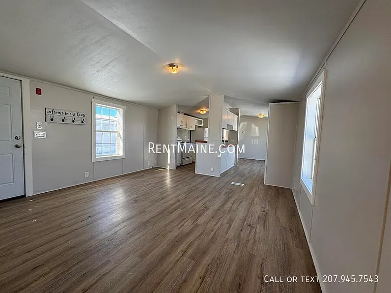 125 F St — Photo 1