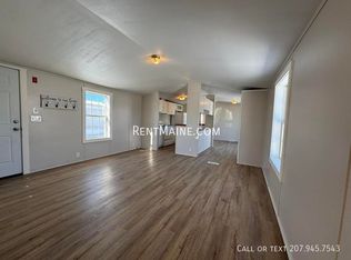 125 F St, Pittsfield, ME 04967