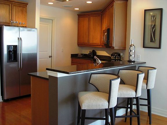 3rd image of 1209 E Cumberland Ave Unit 1001