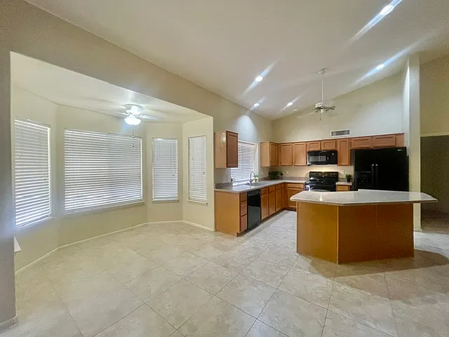 4157 N Everest — Photo 5