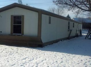 888 E Shady Ln TRLR 136, Neenah, WI 54956