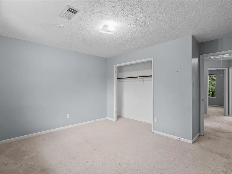 4915 Stone Harbor Dr — Photo 31