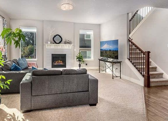 4th image of 128 NE 58th Ave