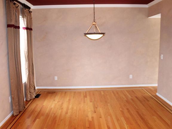 5th image of 7142 Thornwood Ln