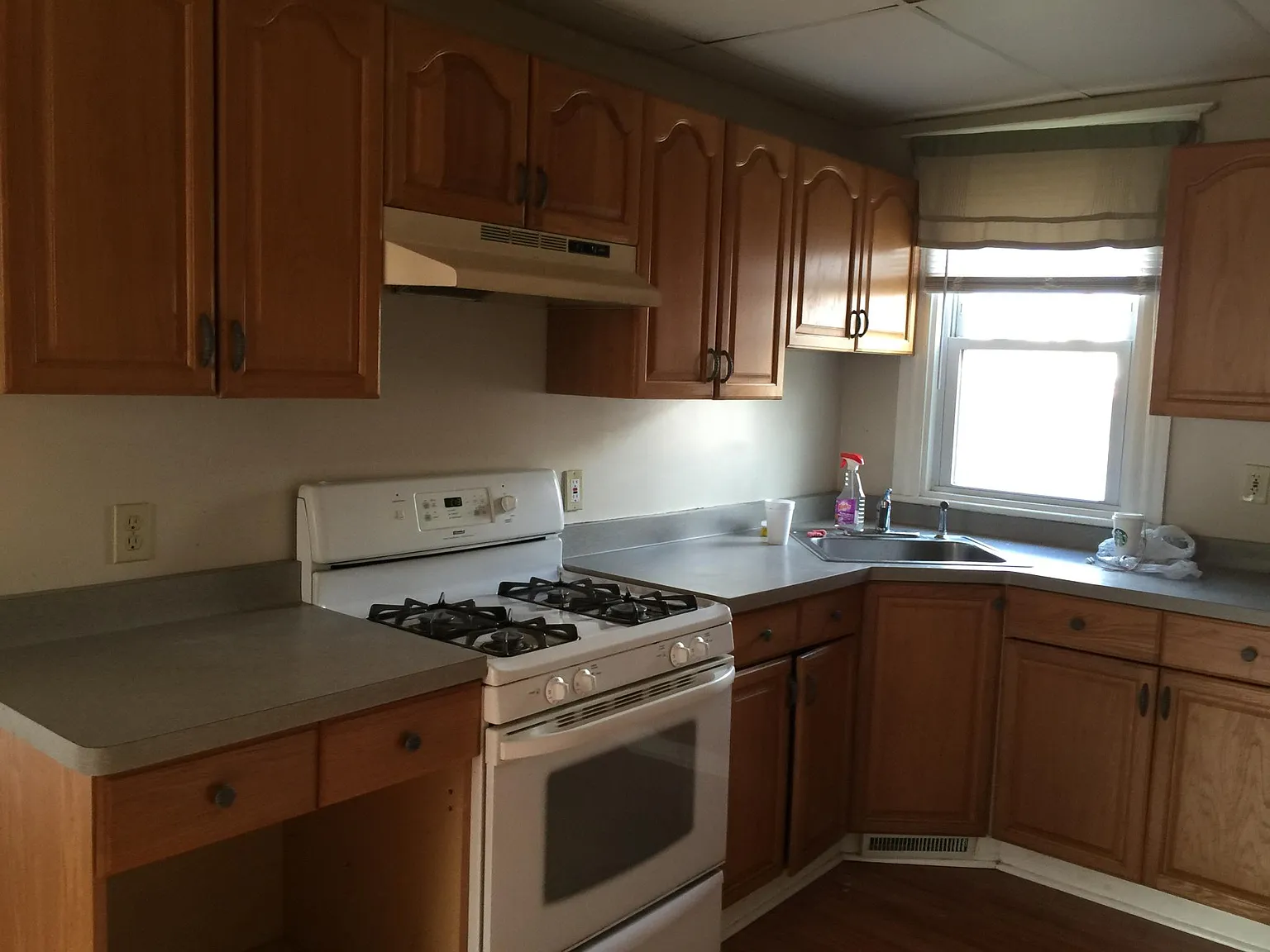 3 bed, 1800 sqft, $650 — Photo 2