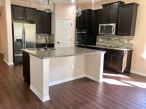 3rd image of 4960 Rolling Greene Dr