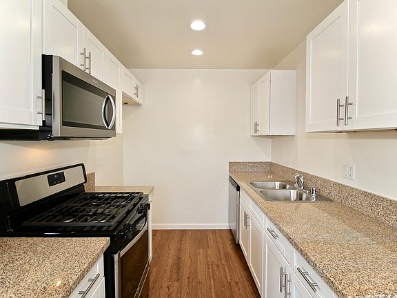 4th image of 6140 Whitsett Ave APT 7