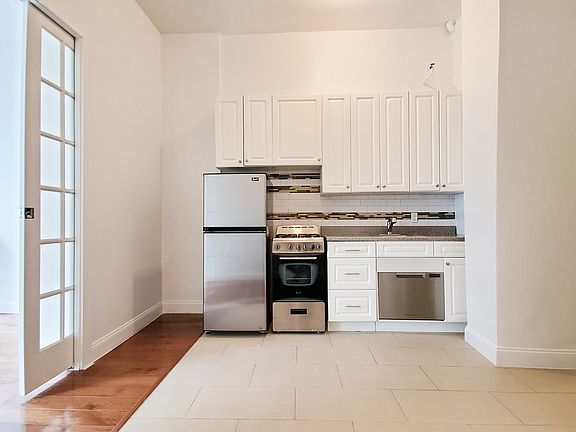 2nd image of 220 W 122nd St Floor 3