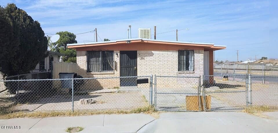 1st image of 8800 Otyokwa Way