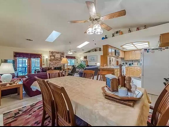 3rd image of 4933 W Grove Ave #1