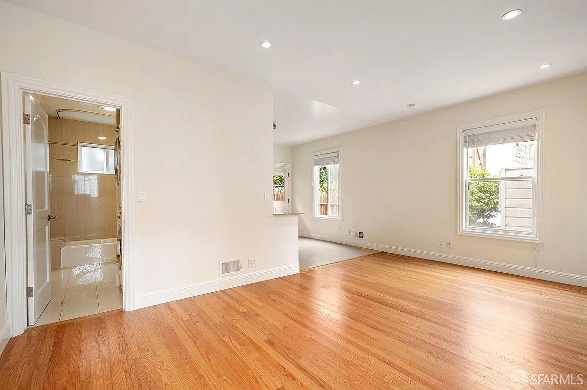1 bed, 1.0 bath, $3,950 — Photo 1