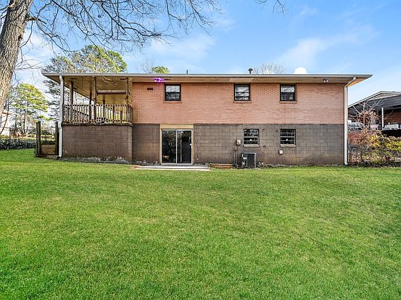 2nd image of 988 Juniper Cir
