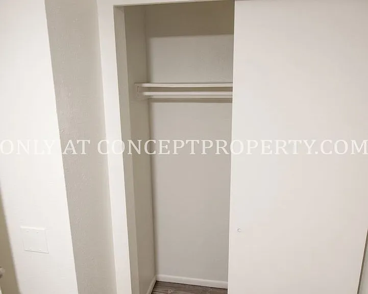 132 E 2nd Ave — Photo 78