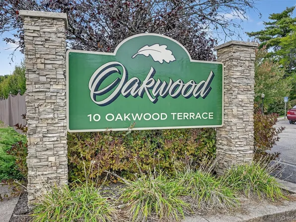 10 Oakwood Terrace #38, New Windsor, NY 12553