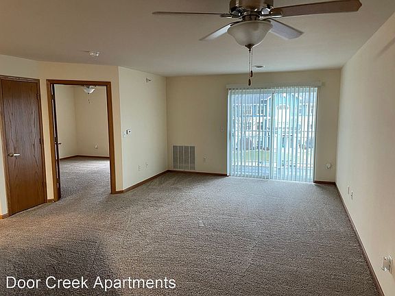 2nd image of 931 Harrington Dr APT 303