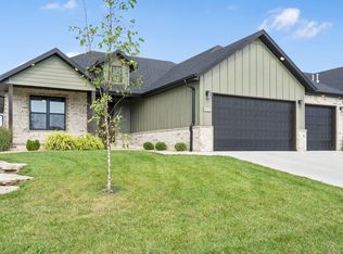 4983 S Burrows Ave, Springfield, MO 65810