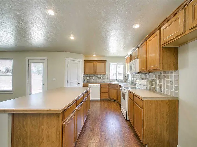 3864 S Picasso Ave — Photo 10