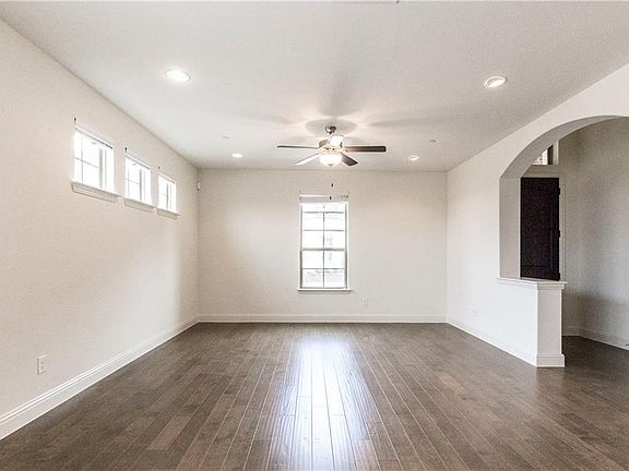 3rd image of 7120 Huckleberry Dr