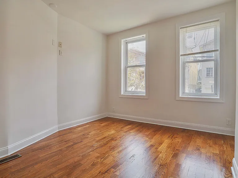 272 Grant Ave #1 — Photo 11