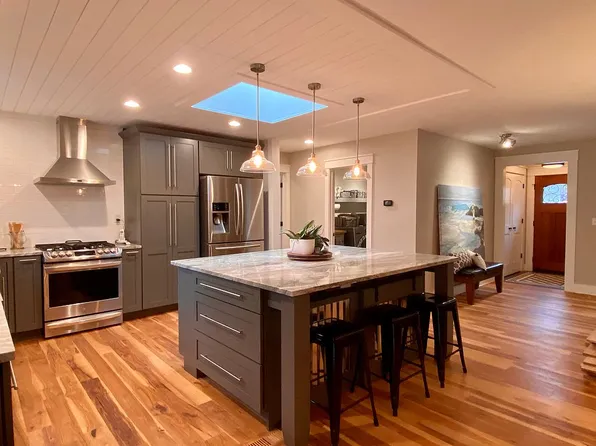 20 Hague Dr, Columbus, NC 28722