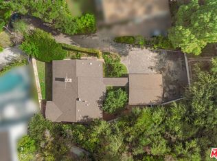 12146 Travis St, Los Angeles, CA 90049