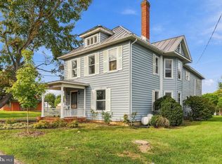 564 W Spring St, Woodstock, VA 22664