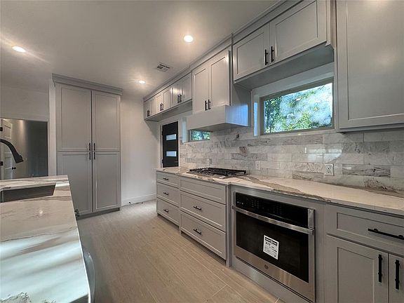 5th image of 3216 NW Drexel Ct