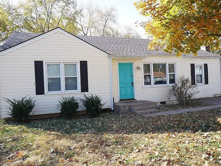 11615 W 68th Pl — Photo 12