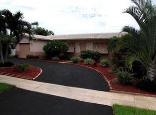 225 NE 2nd Cir, Boca Raton, FL 33431