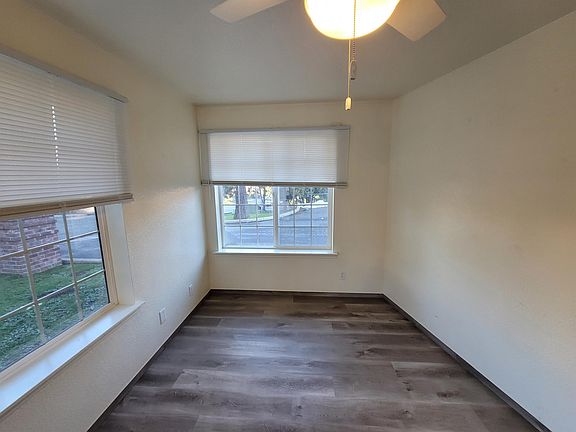 4th image of 700 NE Johnson St #1