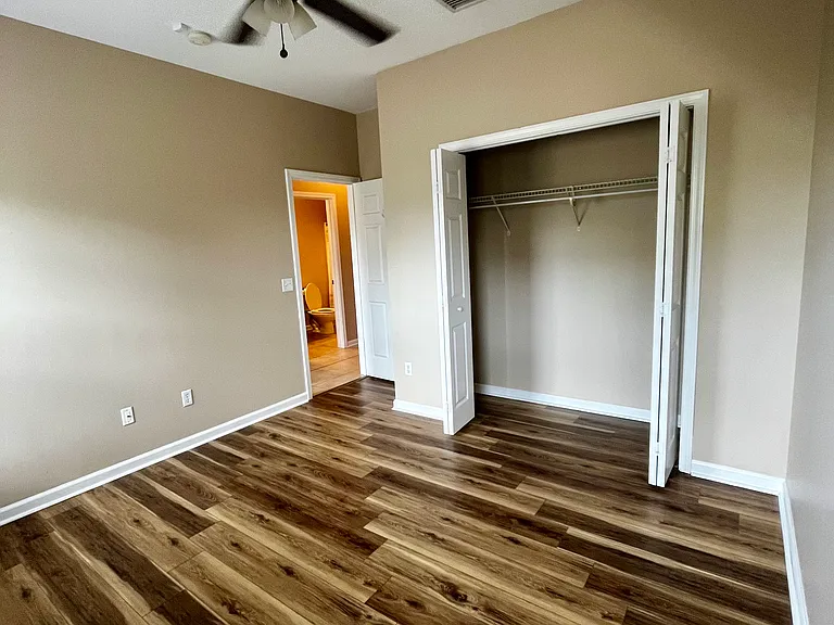 103 Whitney Ave — Photo 22
