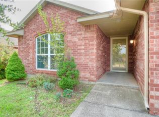 258 Cambridge Dr, Midwest City, OK 73110