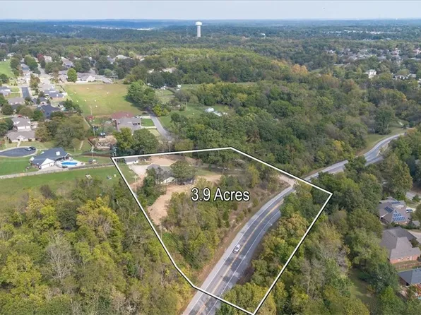 101 Oakhurst St, Bentonville, AR 72712
