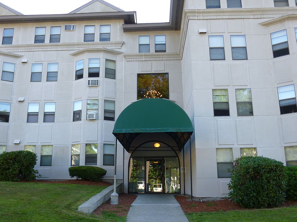 1st image of 9 Kessler Farm Dr APT 220
