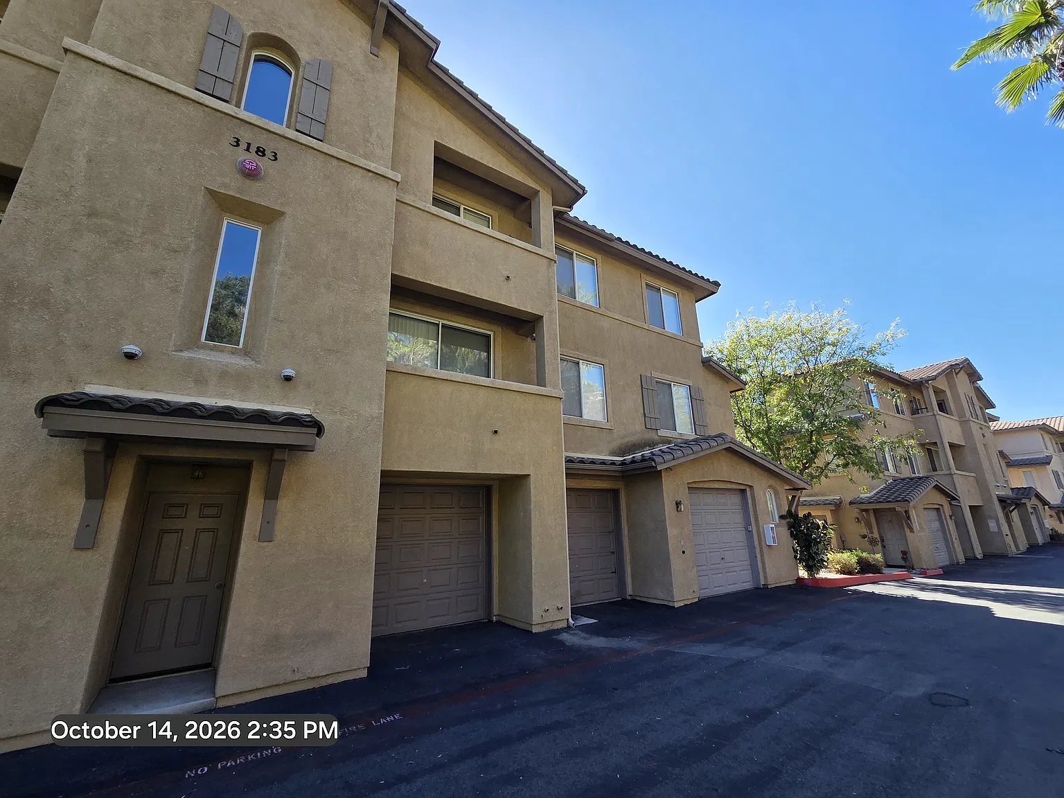 2 bed, 1371 sqft, $2,695 — Photo 2