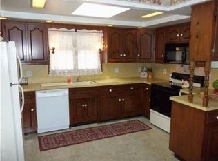 141 Winchester Rd, Fords, NJ 08863