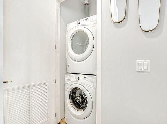 3rd image of 5 N Oakley Ave #207
