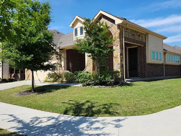7512 Windy Meadow Dr, Aubrey, TX 76227
