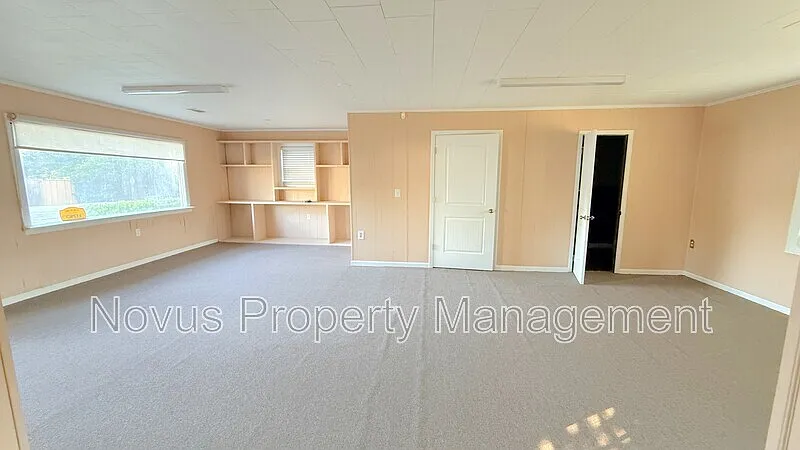 Studio, 965 sqft, $995 — Photo 3