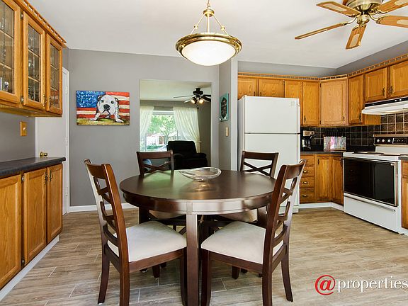 Kitchen / Breakfast Room