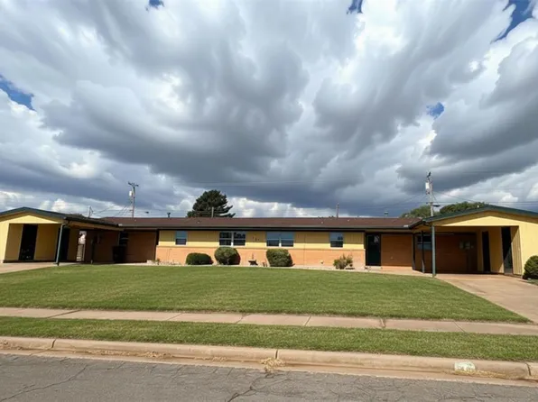 305 Iroquois Trl, Foss, OK 73647