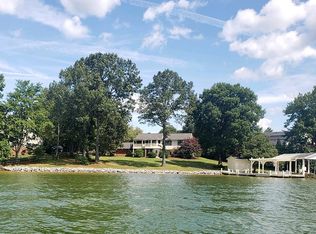 216 Needlewood Dr, Huddleston, VA 24104