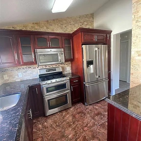 1502 Whispering Hls — Photo 8