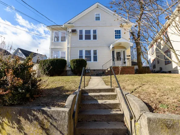 14 Mayflower Ave APT 2, Stamford, CT 06906
