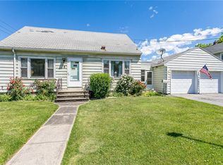 8 Fence St, Rochester, NY 14611