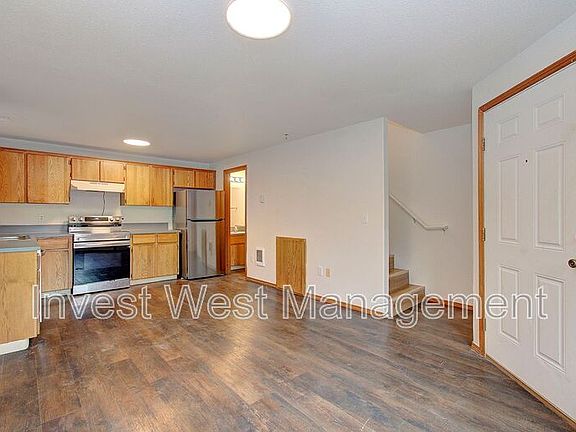 4th image of 8601 NE 27th Cir APT D