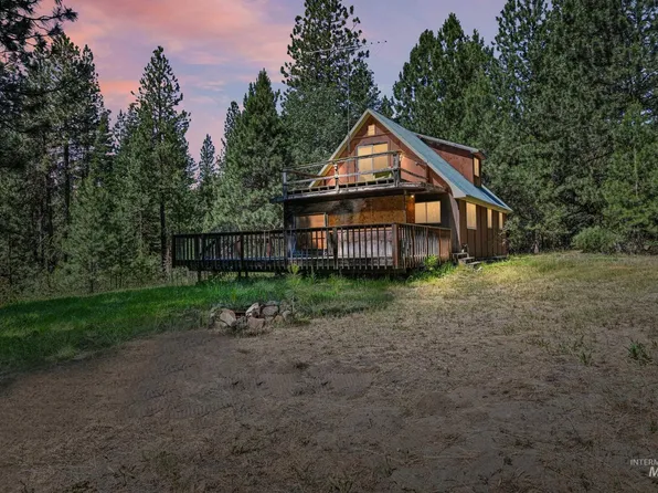 207 Ponderosa Ln, Cascade, ID 83611