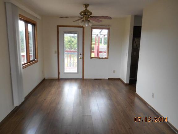 2nd image of 20680 University Ave NE